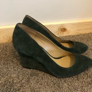 Green Suede Wedges Ann Taylor Size 7